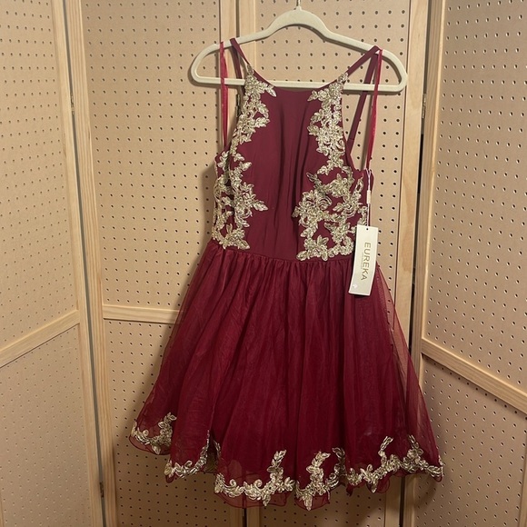 NWT Eureka large burgundy gown dress - Picture 2 of 11